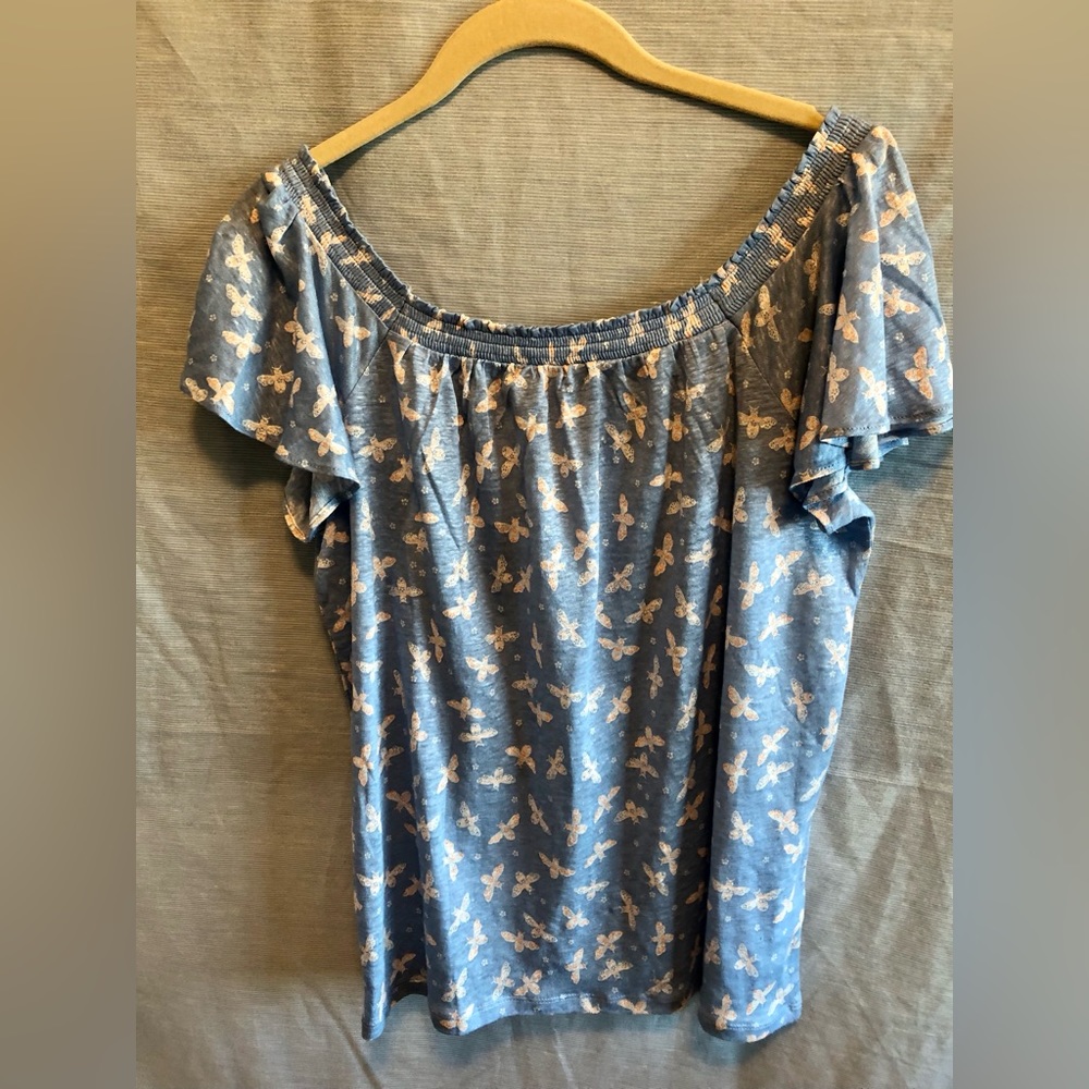 NWT Loft flutter sleeve, scoop neck t-shirt.